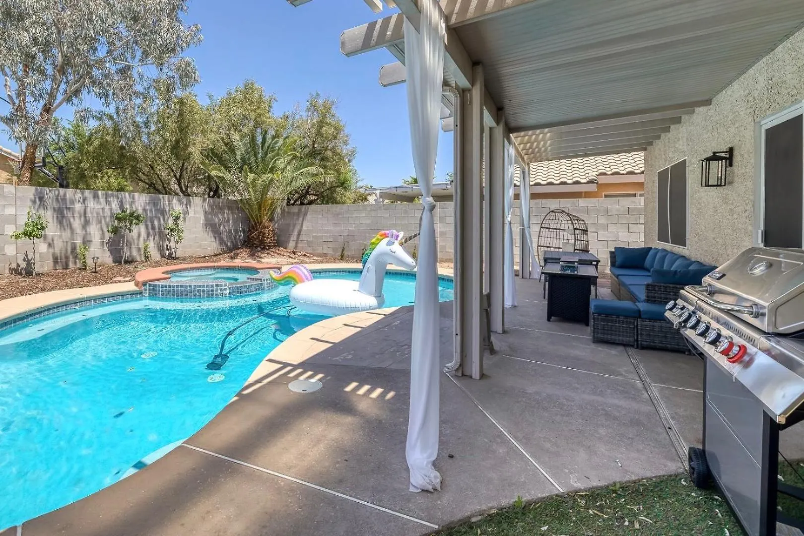 Dom wakacyjny Modern Home In Las Vegas Near Strip With Pool And Jacuzzi Stany Zjednoczone Ameryki