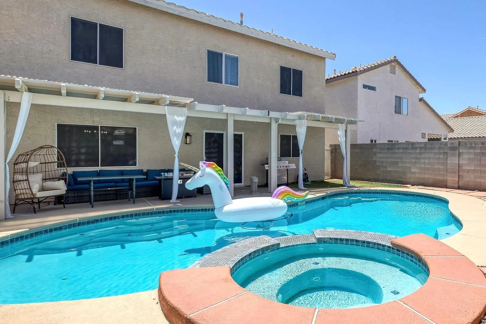 Modern Home In Las Vegas Near Strip With Pool And Jacuzzi 0*,